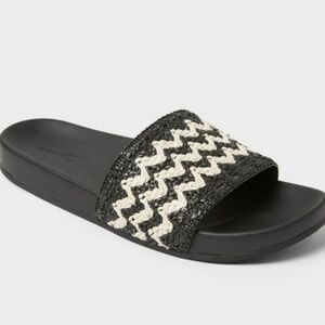 Universal Thread - Women's Chloe Raffia Footbed Slide Sandals - Unive Black